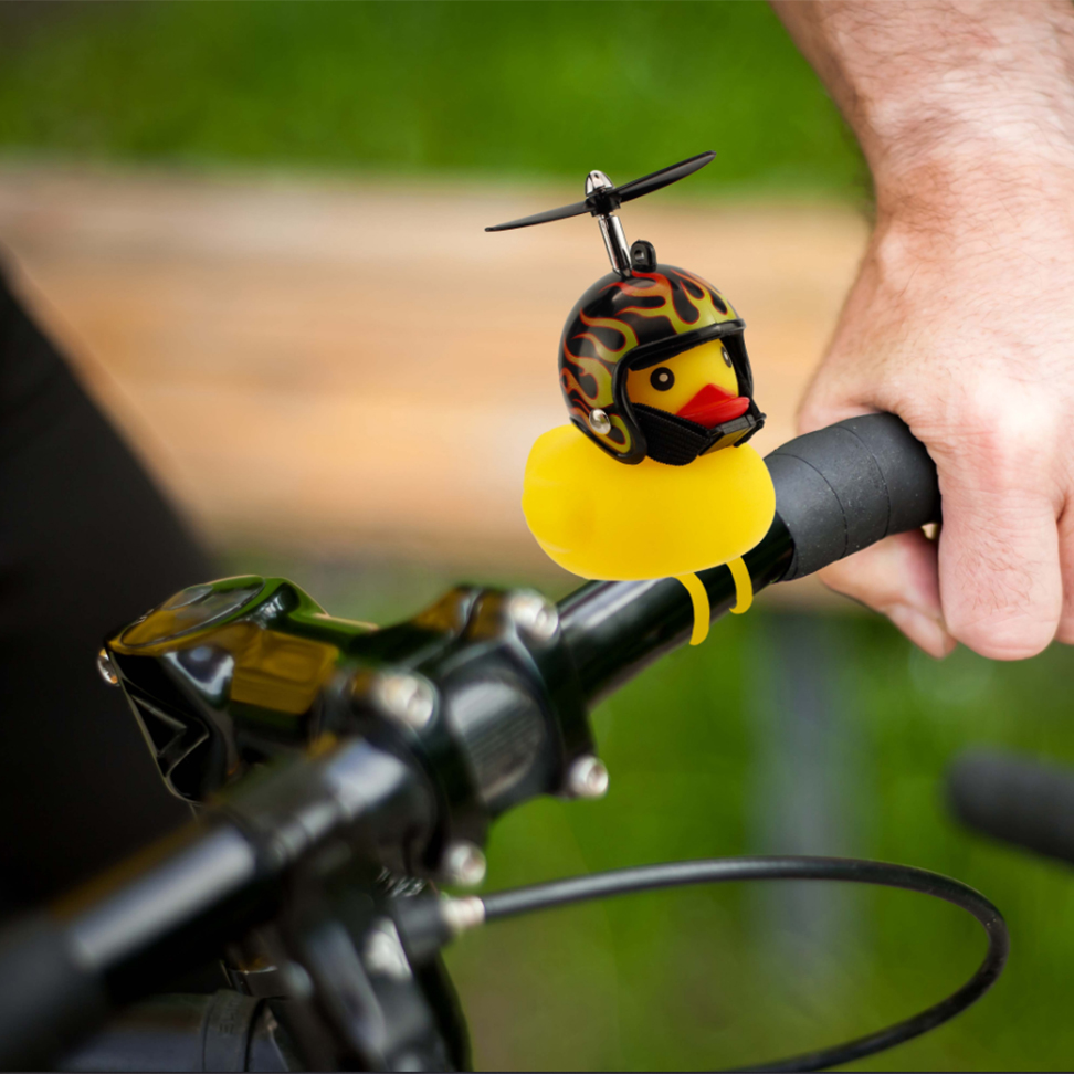 Fahrrad-Quietschentchen mit Helm - Bunt, Wichtelgeschenk